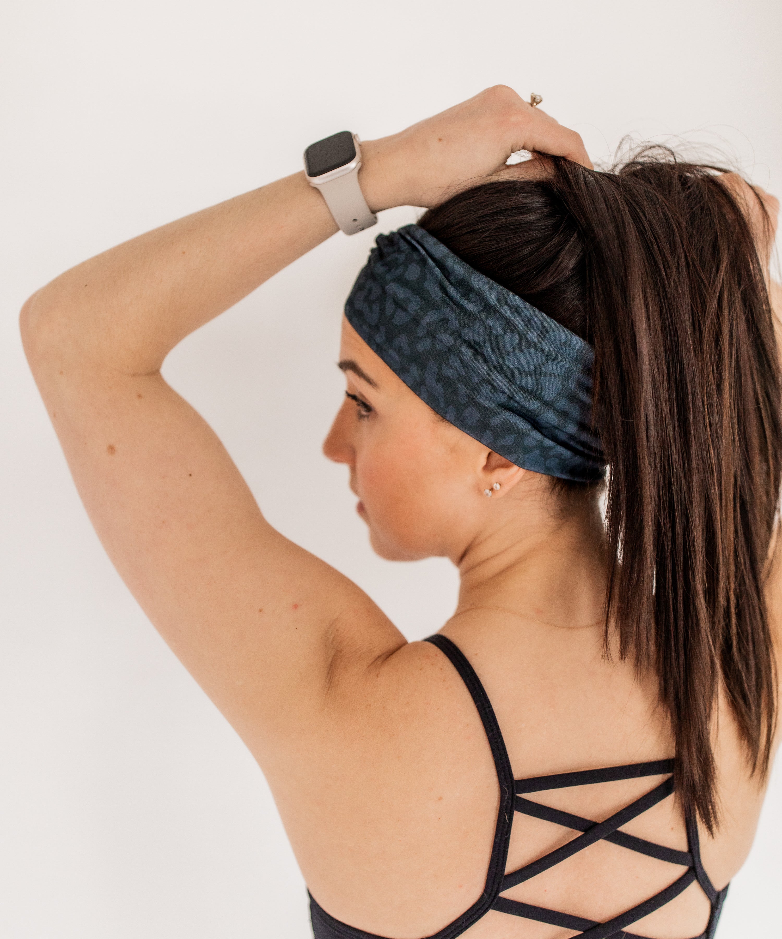 Adult women's onyx headband with charcoal leopard spots