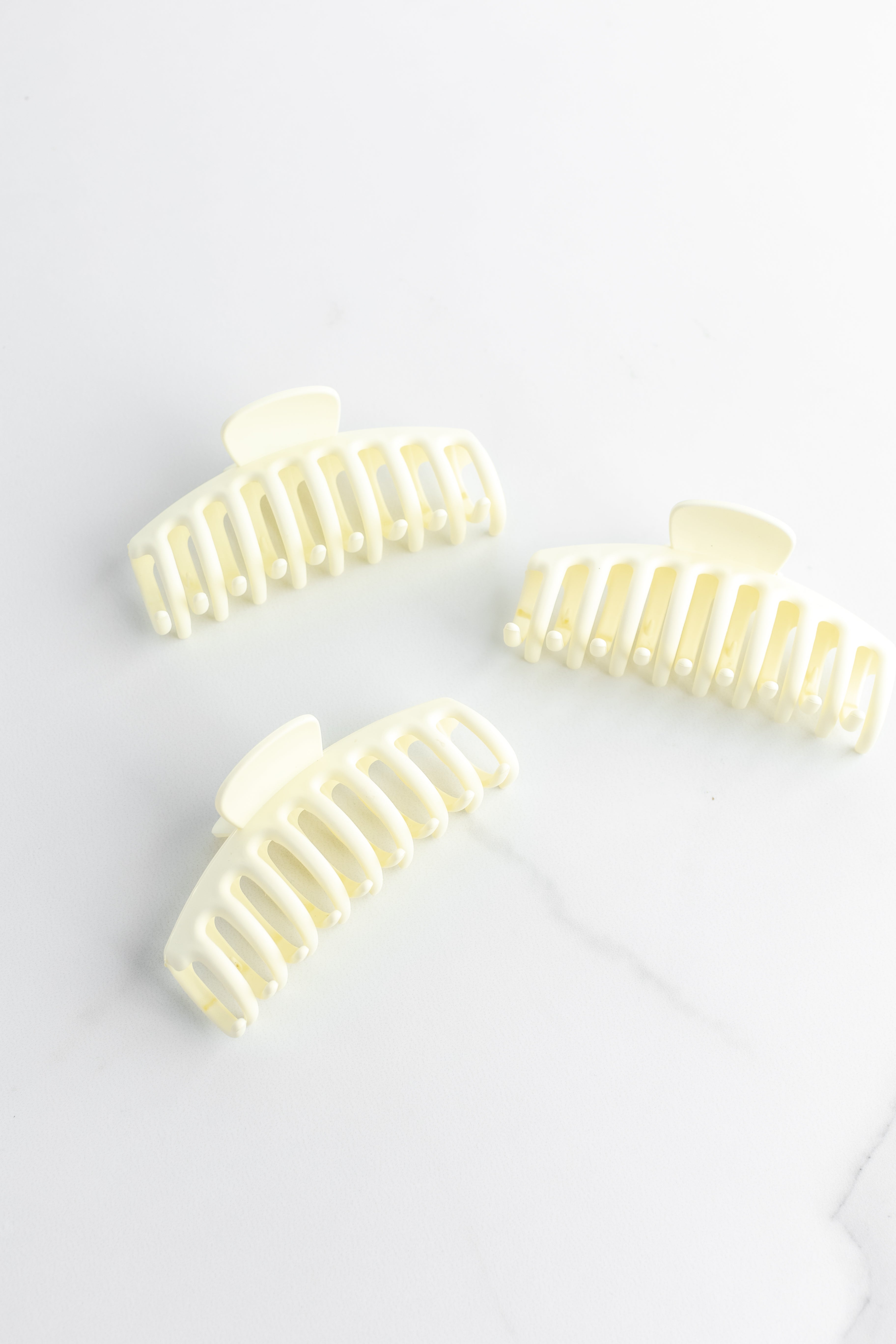 RSVP Lilac Clip