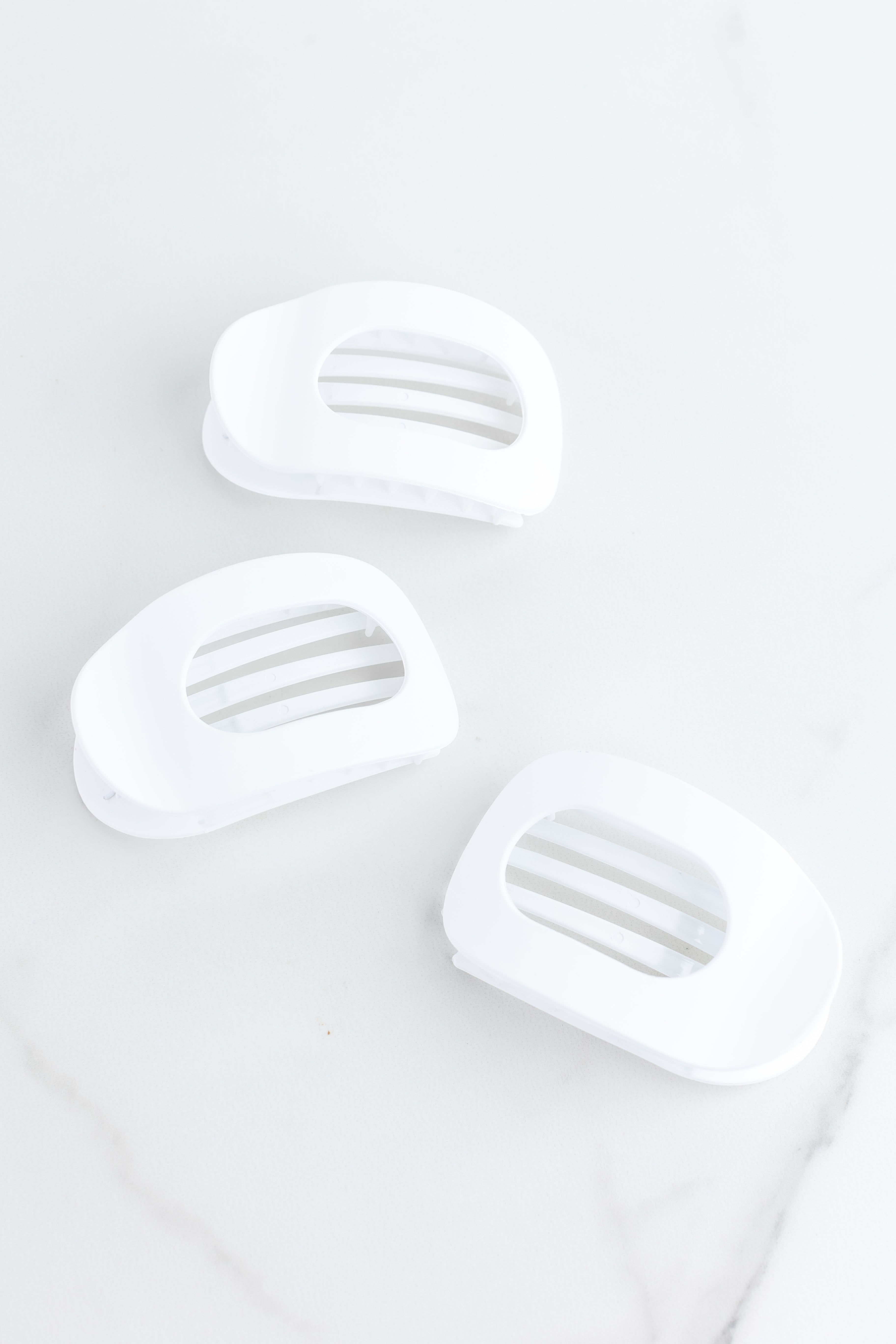 Lay Flat Lilac Clip