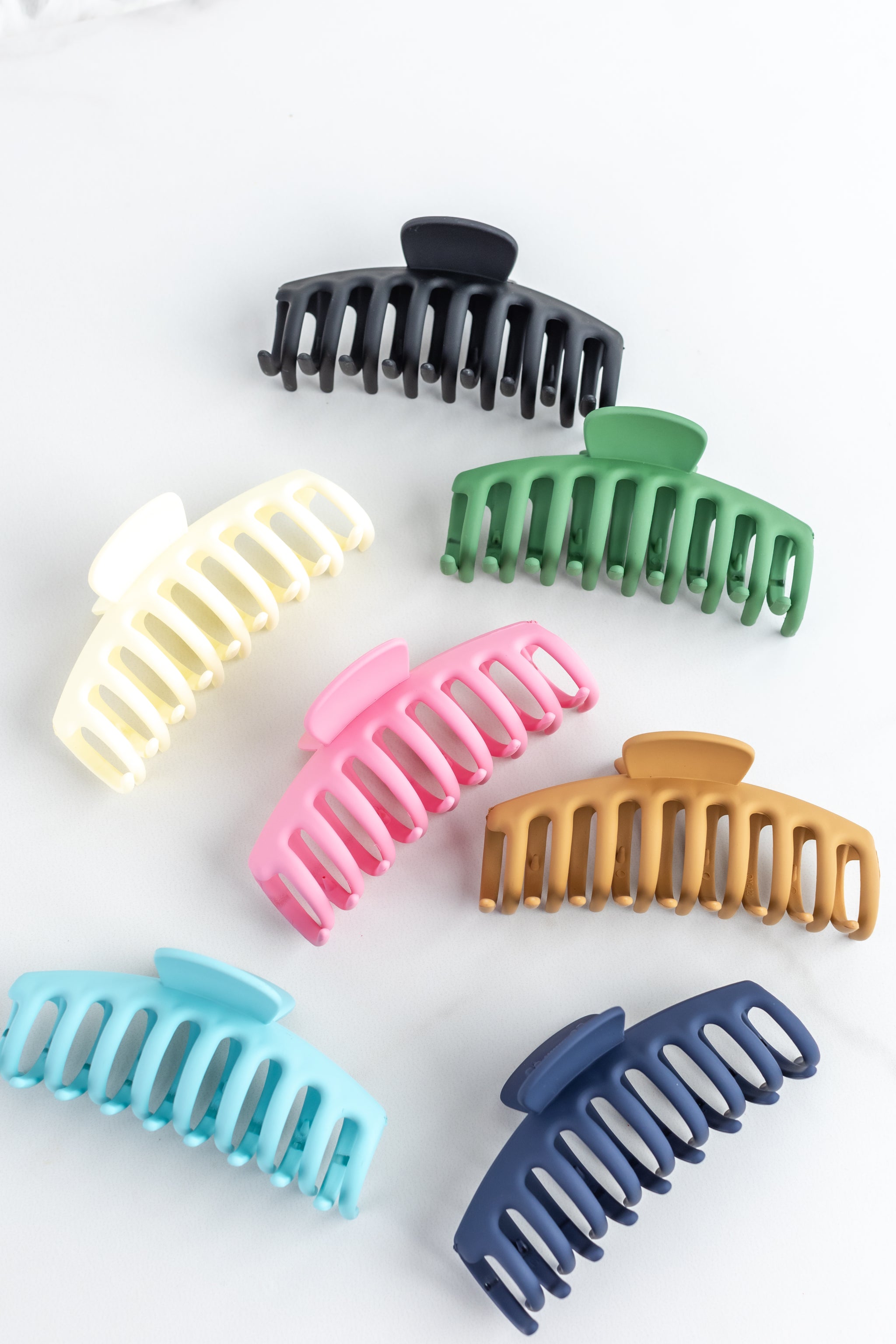 RSVP Lilac Clip