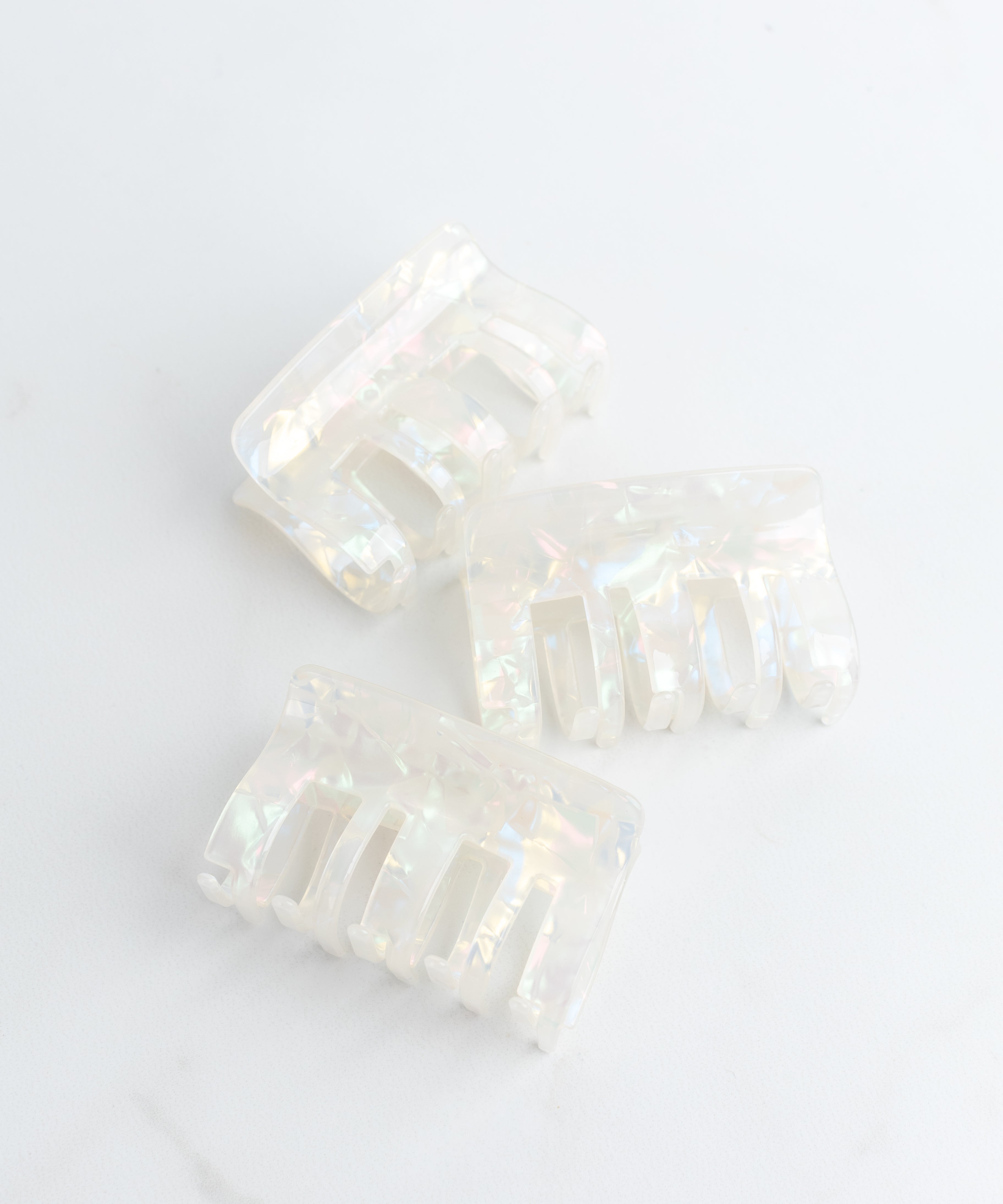 Picture Perfect Lilac Clip