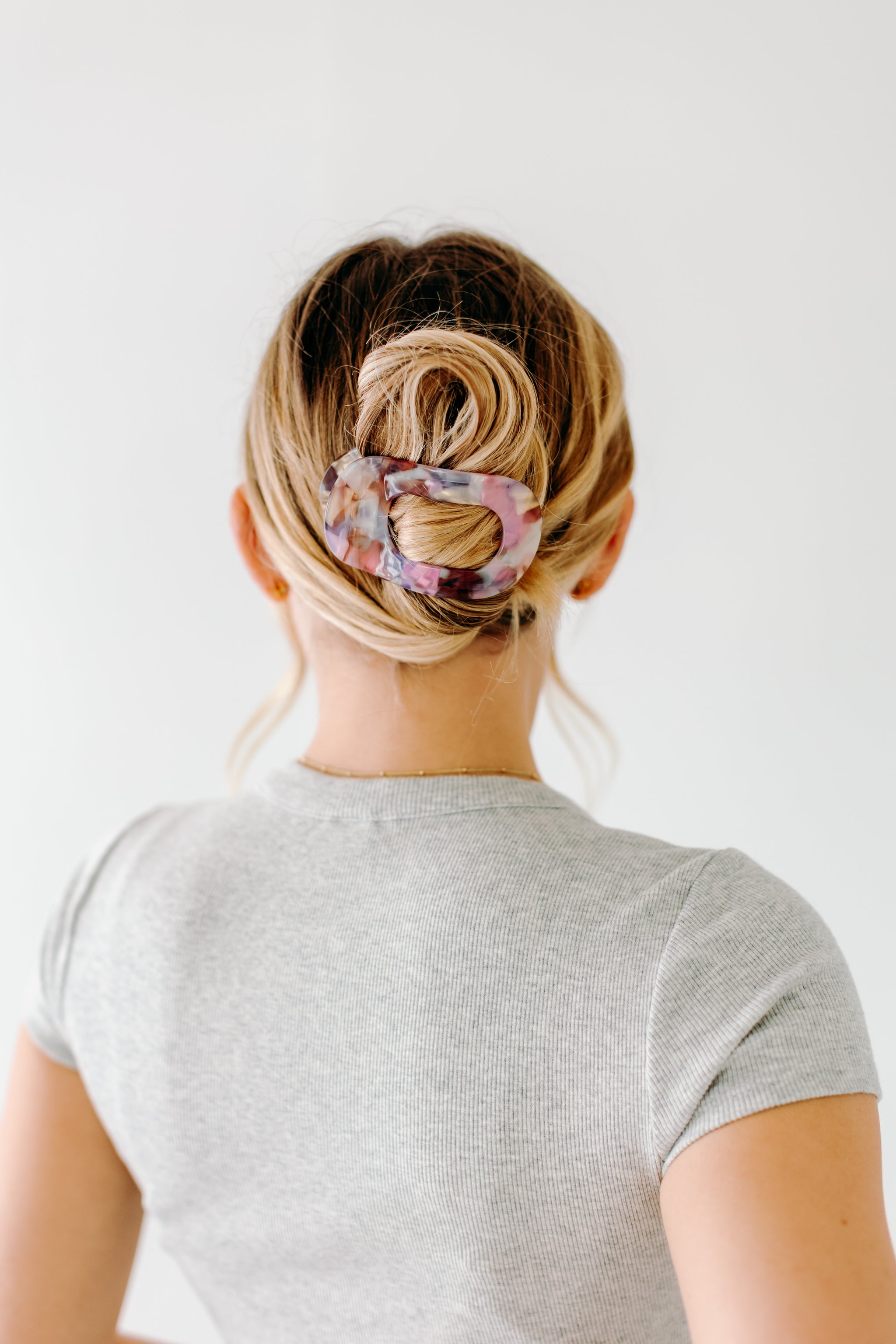 Sleek Petal Lilac Clip