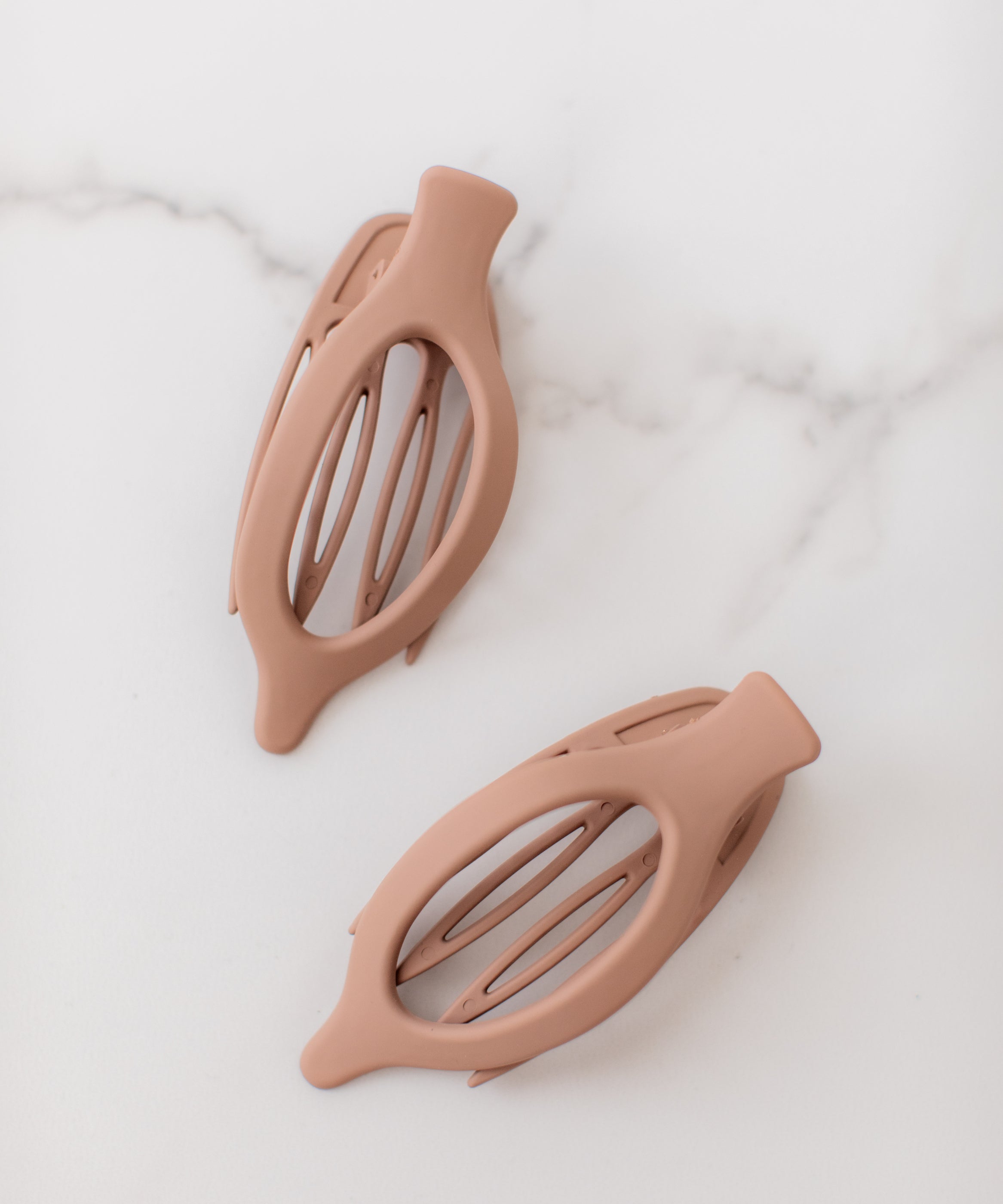 Wear Anywhere Lilac Clip