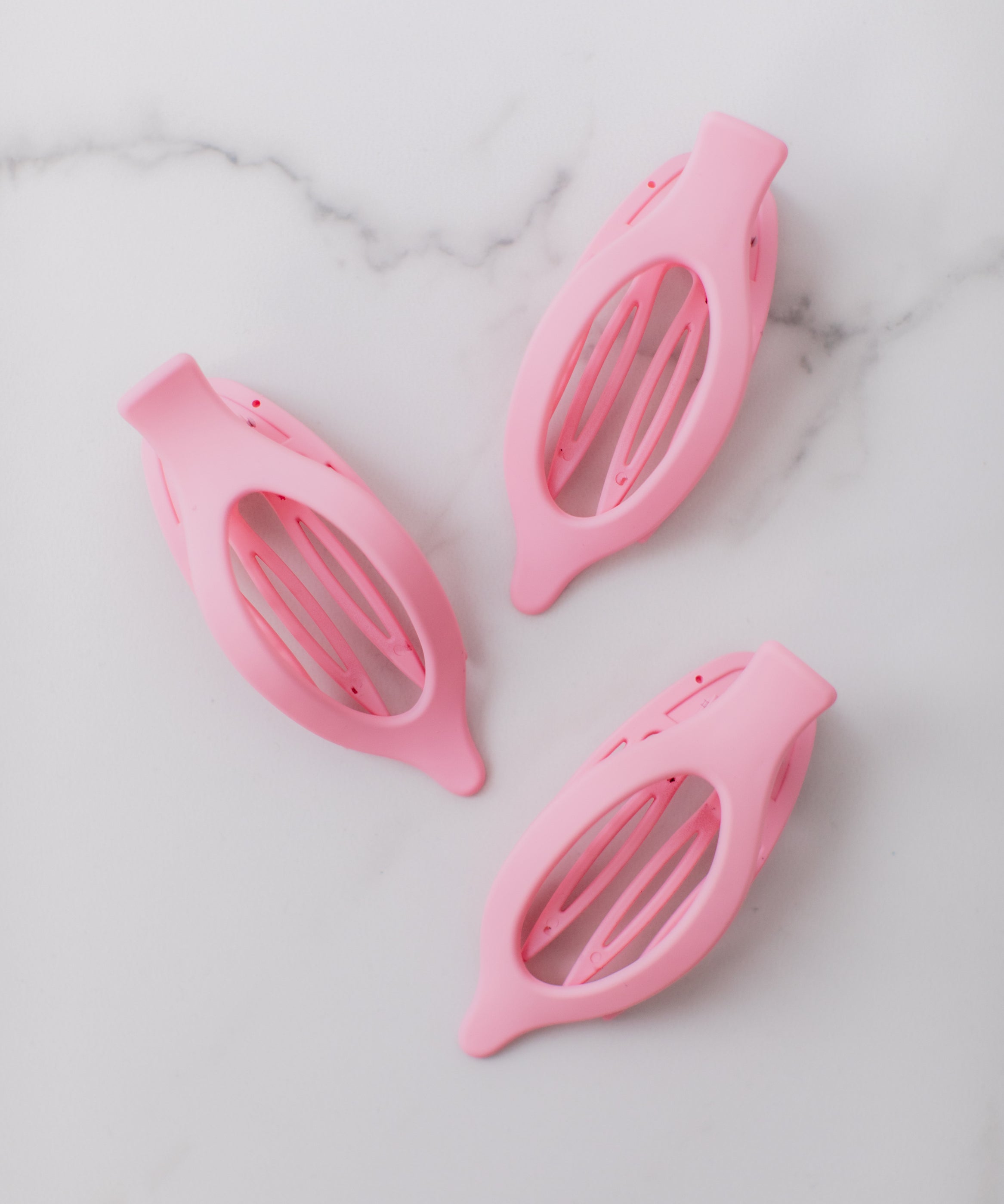 Wear Anywhere Lilac Clip