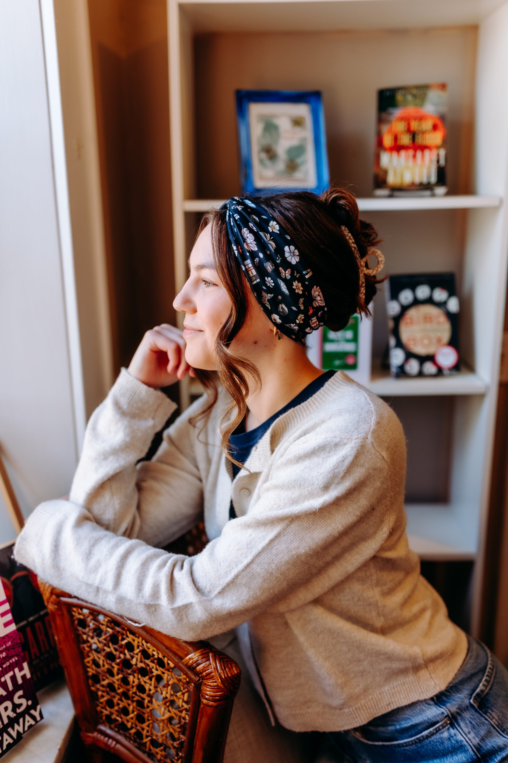 Woman confidently wearing the Bloom & Blaze headband for cute hairstyles and comfortable all-day wear.