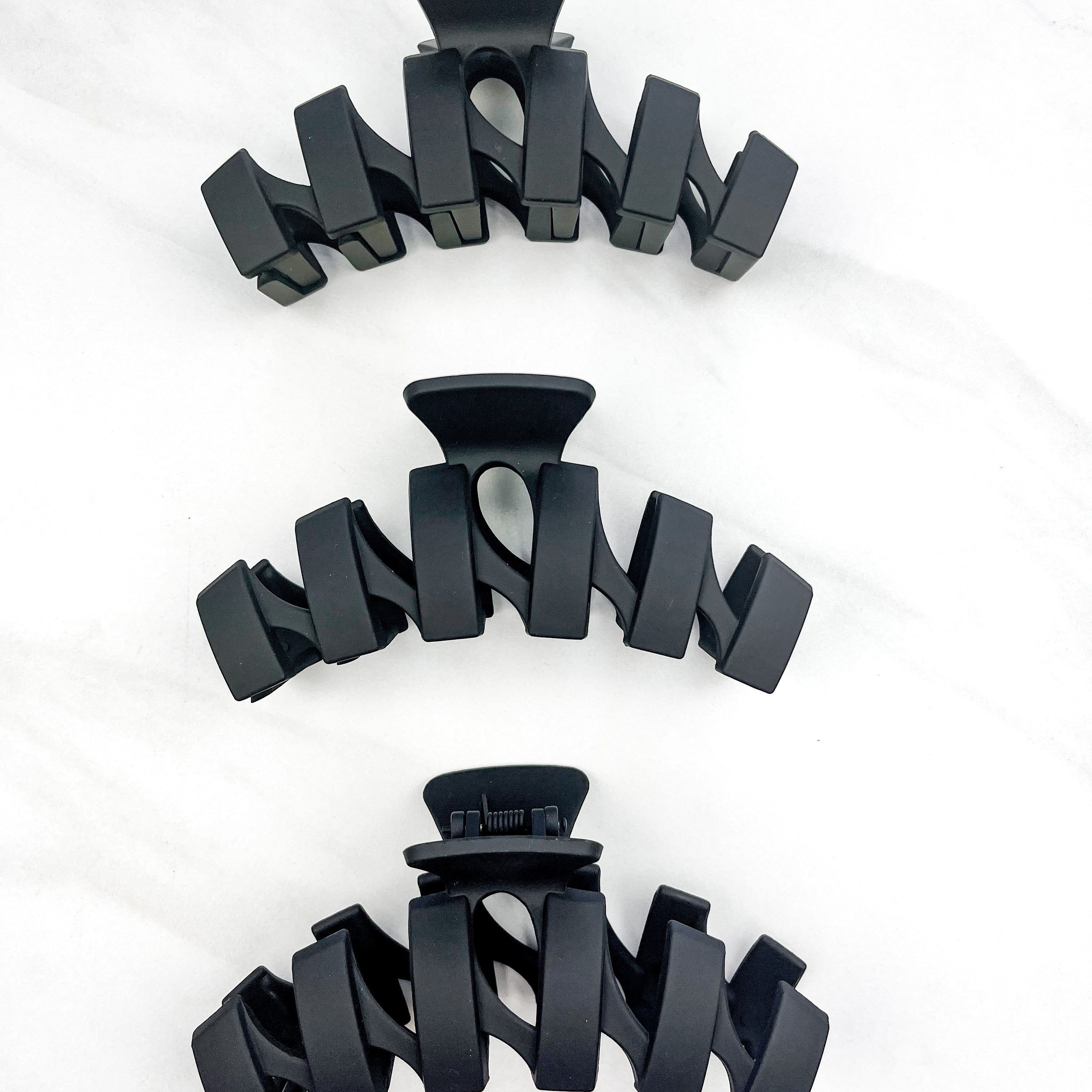 Hair claw clip in sage, mocha or black in zig zag shape