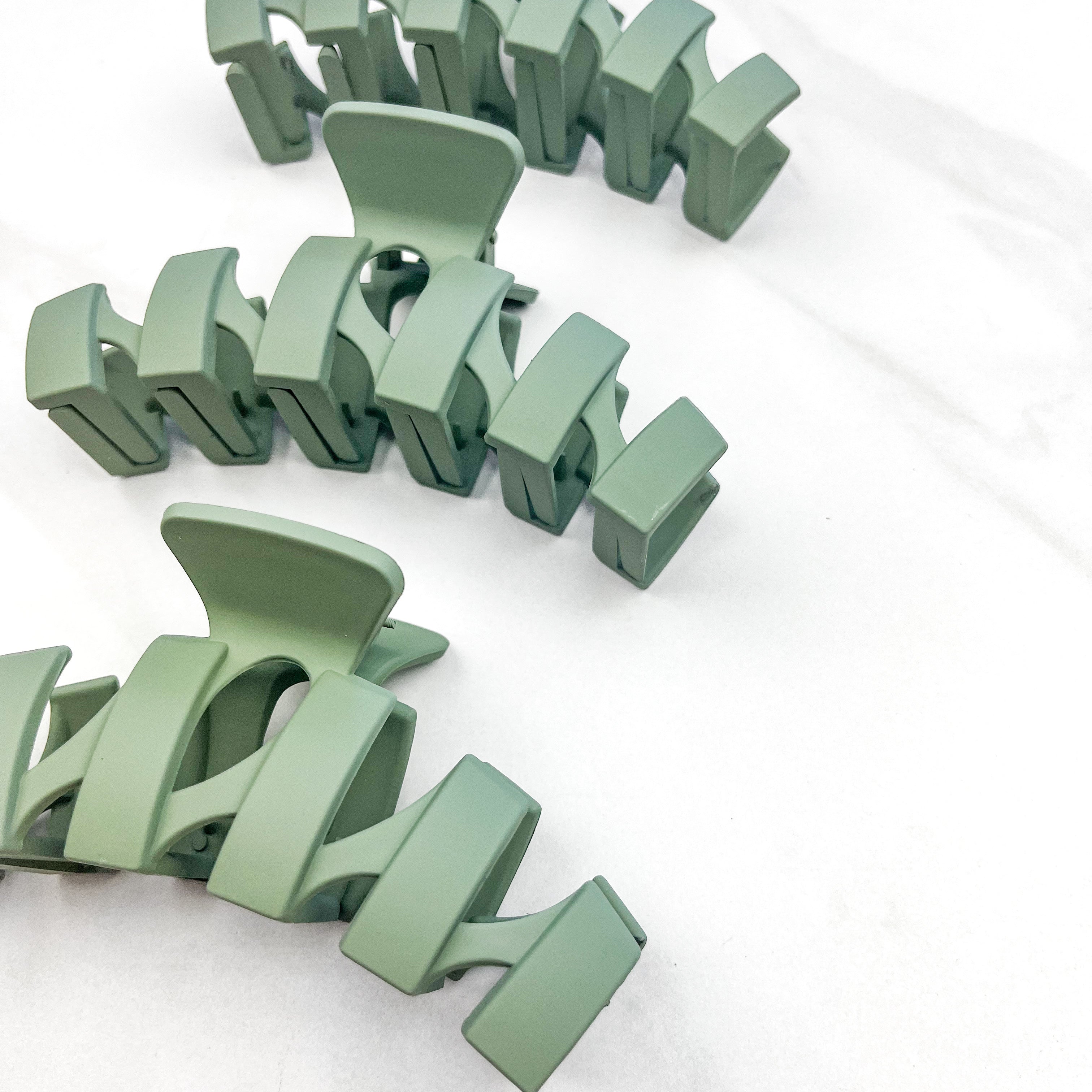 Hair claw clip in sage, mocha or black in zig zag shape