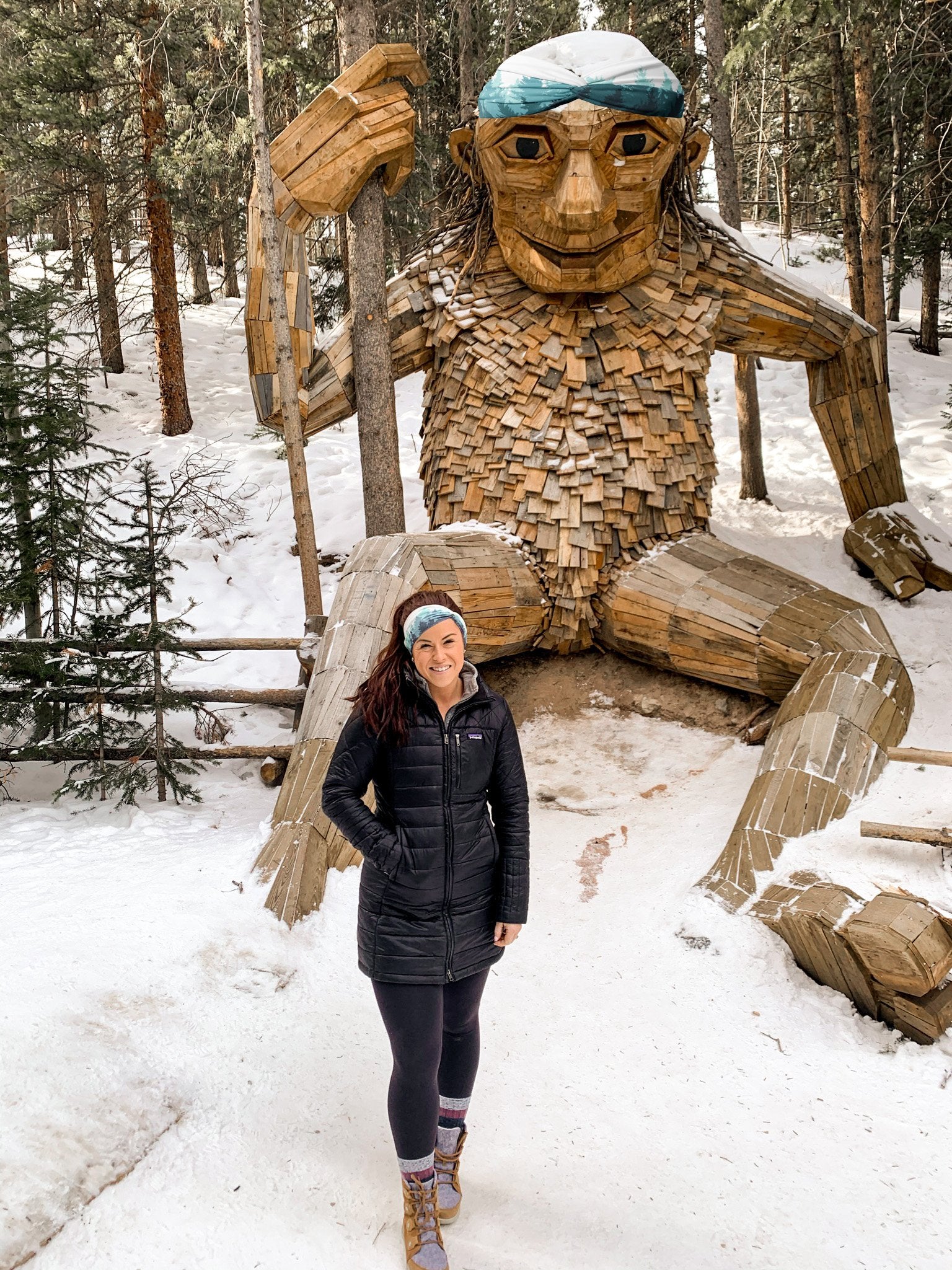 Adult women's ivory headband with shades of teal forest silhouette print