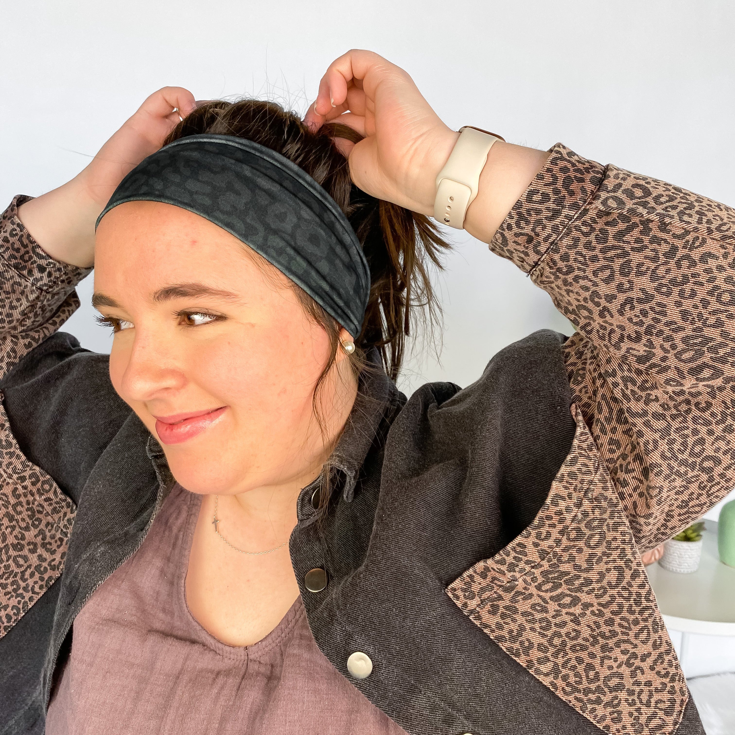 Adult women's 3 pack of headbands with solid black, harvest on black and white and onyx leopard prints